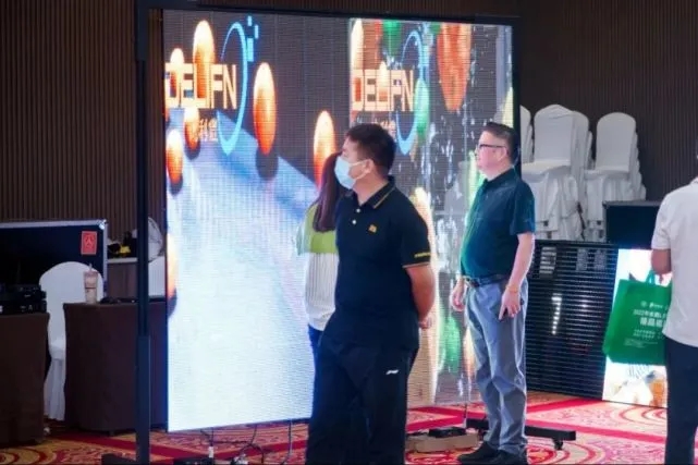 德利僼参加全国LED精品巡展郑州站